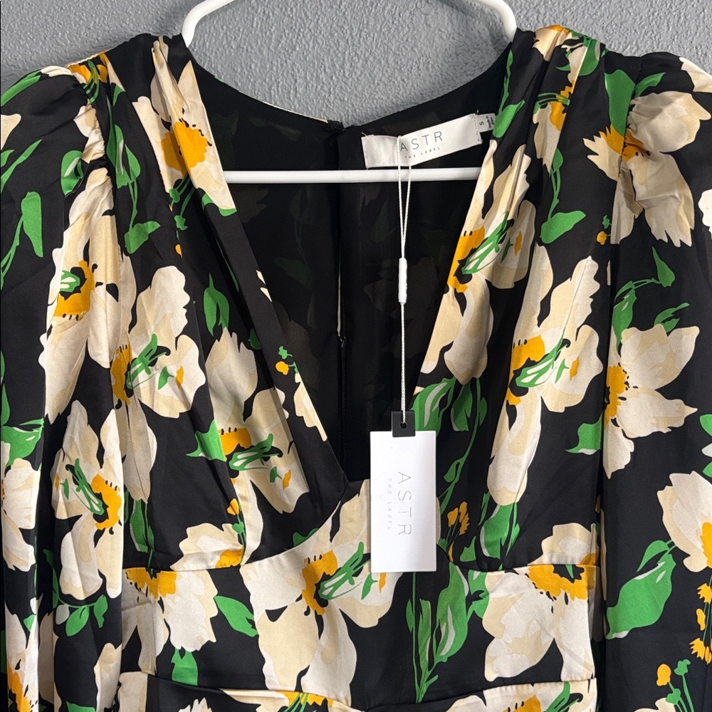 Astr Black and Yellow Floral Dress - Picture 5 of 8